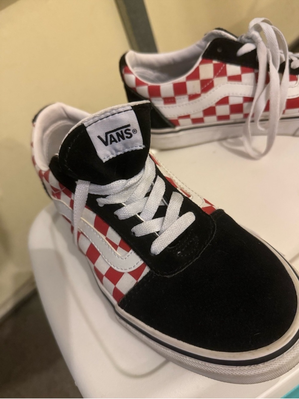 Vans - Picture 3 of 4